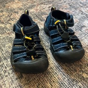 Keen Newport H2 Sandals Water Shoes Size 8 Toddler